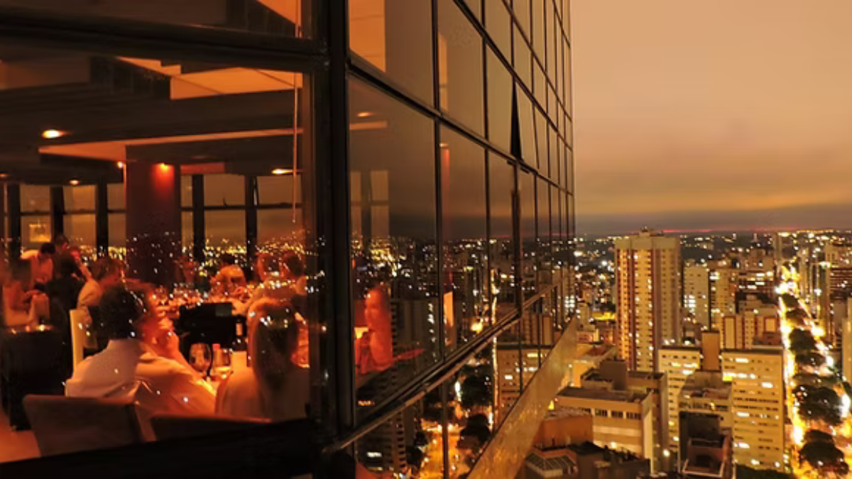 Gastronomia e noite em Curitiba